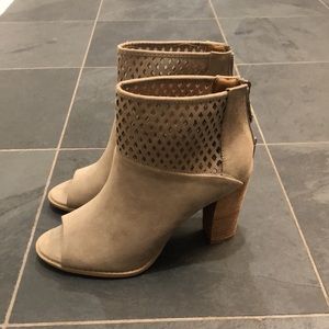 Report brand taupe colored ankle boots. Never worn.